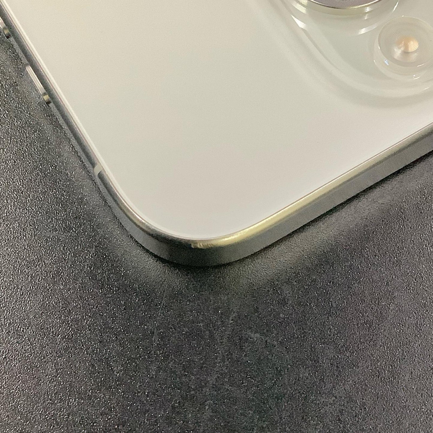 【全額返金保証】【最速発送】Apple iPhone iPhone 15 Pro 128GB ホワイトチタニウム SIMフリー 白ロム 美品 動作確認済 92%