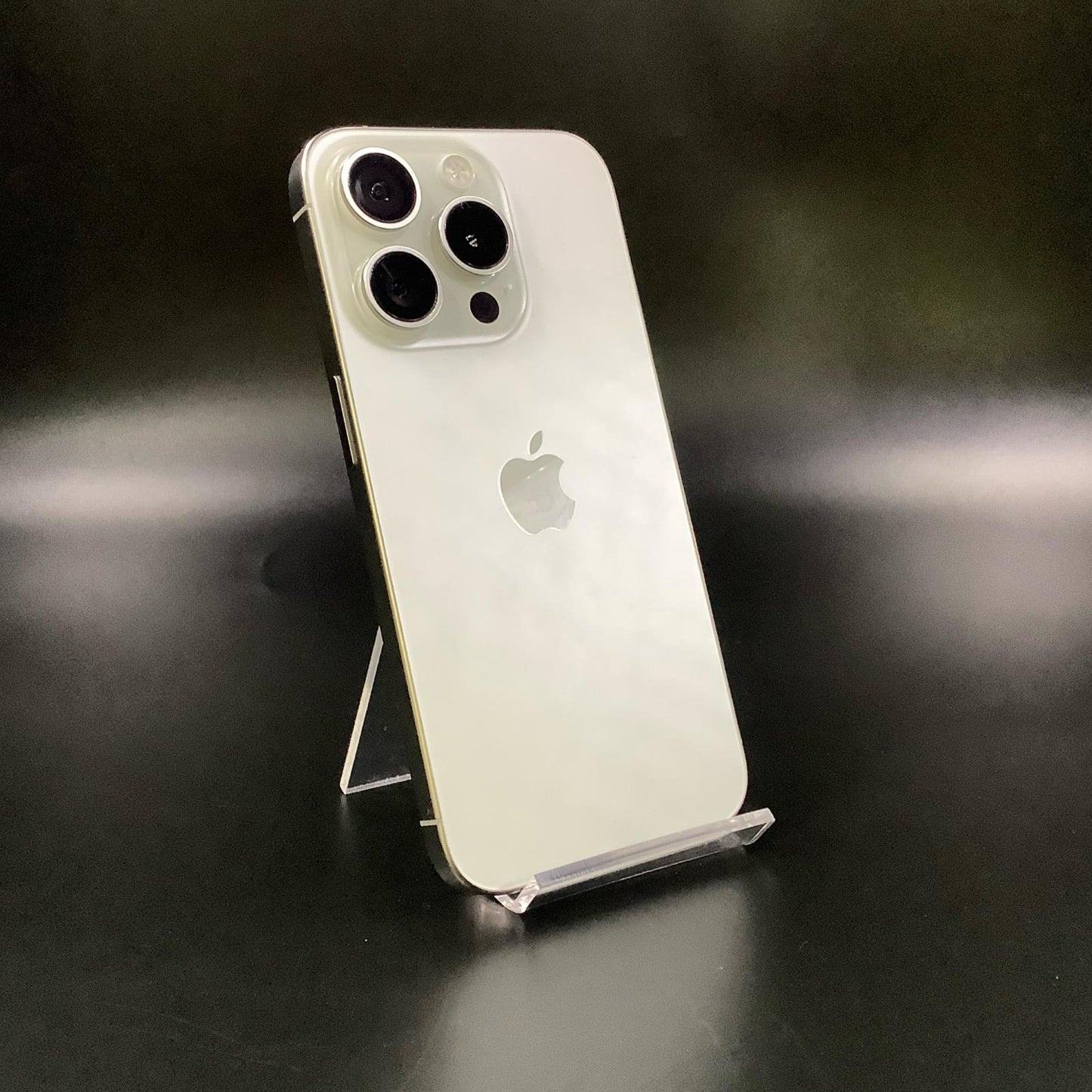 【全額返金保証】【最速発送】Apple iPhone iPhone 15 Pro 128GB ホワイトチタニウム SIMフリー 白ロム 美品 動作確認済 92%