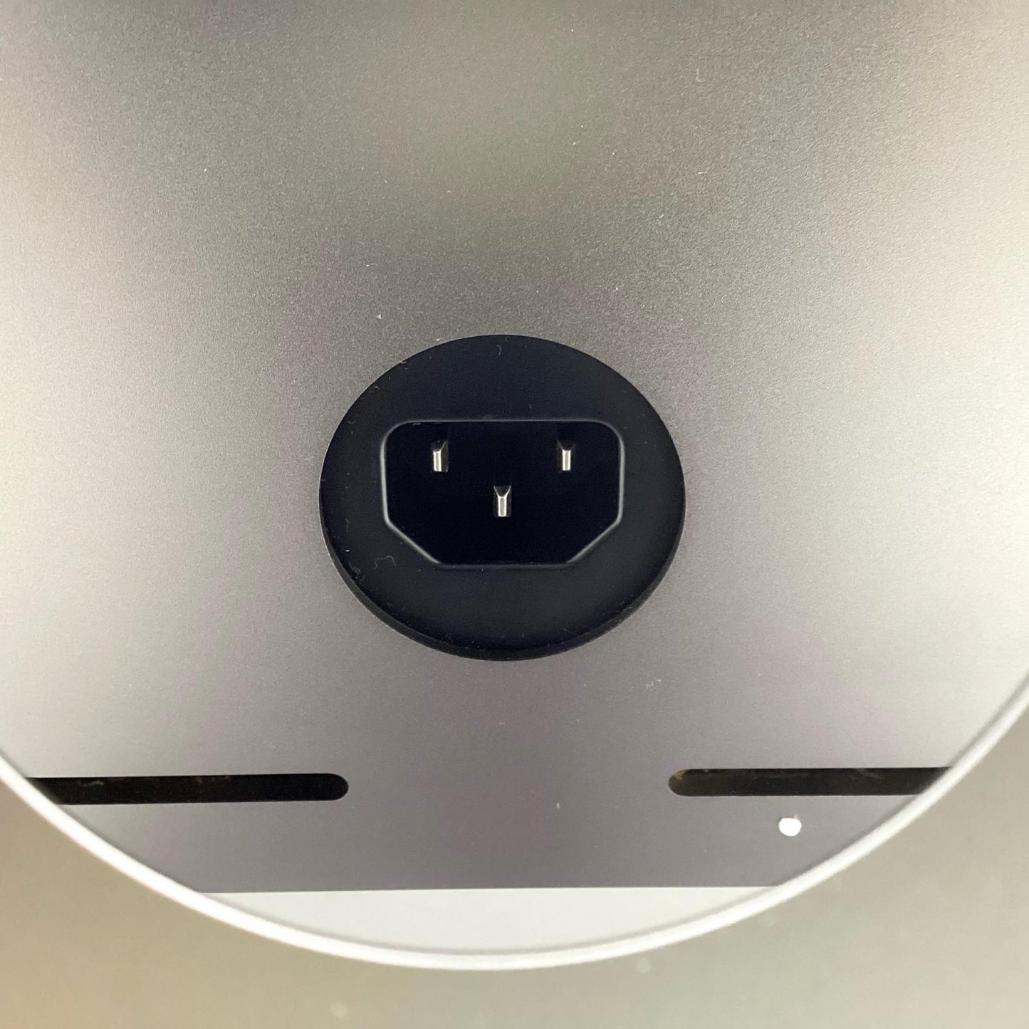 【全額返金保証】【最速発送】Apple iMac Pro 27インチ 3.2GHz 8コア Intel Xeon W 32GB SSD 1TB スペースグレイ 動作確認済