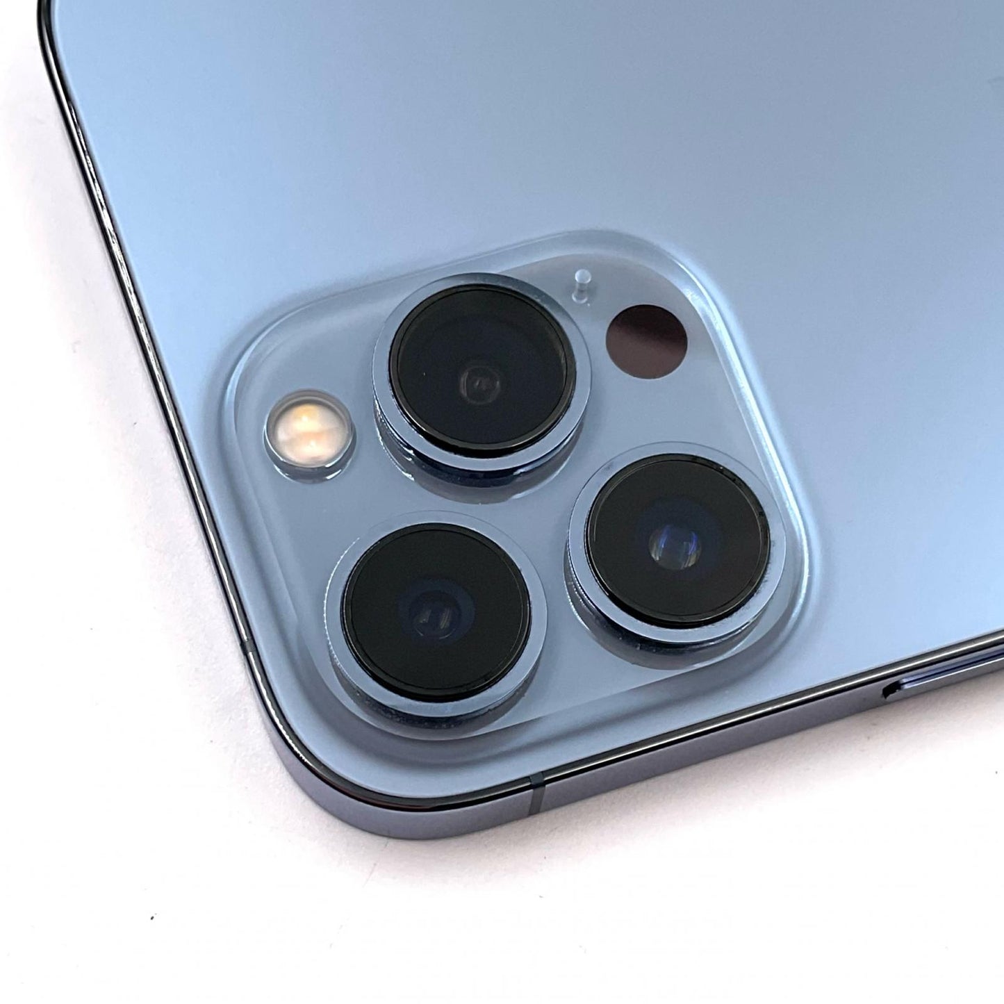 【最速発送】Apple iPhone iPhone 13 Pro Max 256GB シエラブルー docomo【難有】 77%