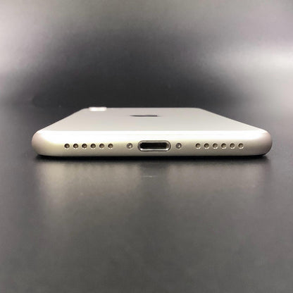 【全額返金保証】【最速発送】Apple iPhone iPhone SE（第3世代） 128GB スターライト docomo 白ロム 動作確認済 81%