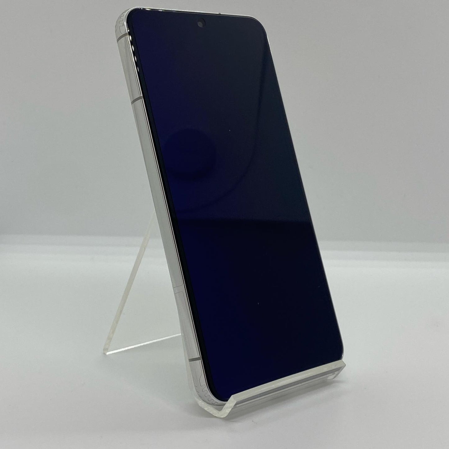 【全額返金保証】【最速発送】SAMSUNG Galaxy S22 256GB Phantom White au SCG13 白ロム 動作確認済