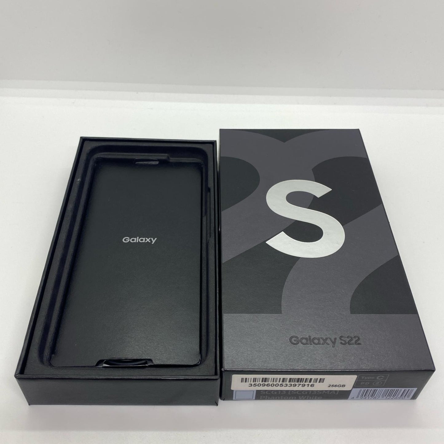 【全額返金保証】【最速発送】SAMSUNG Galaxy S22 256GB Phantom White au SCG13 白ロム 動作確認済