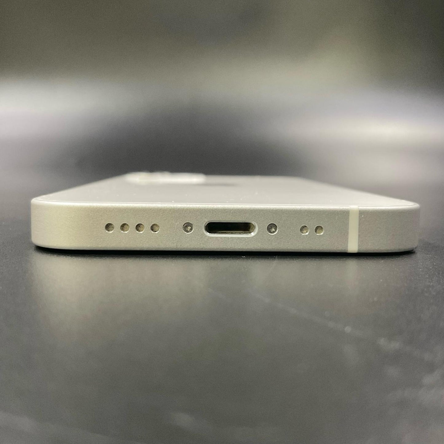 【全額返金保証】【最速発送】Apple iPhone iPhone 12 mini 64GB ホワイト au 白ロム 動作確認済 75%