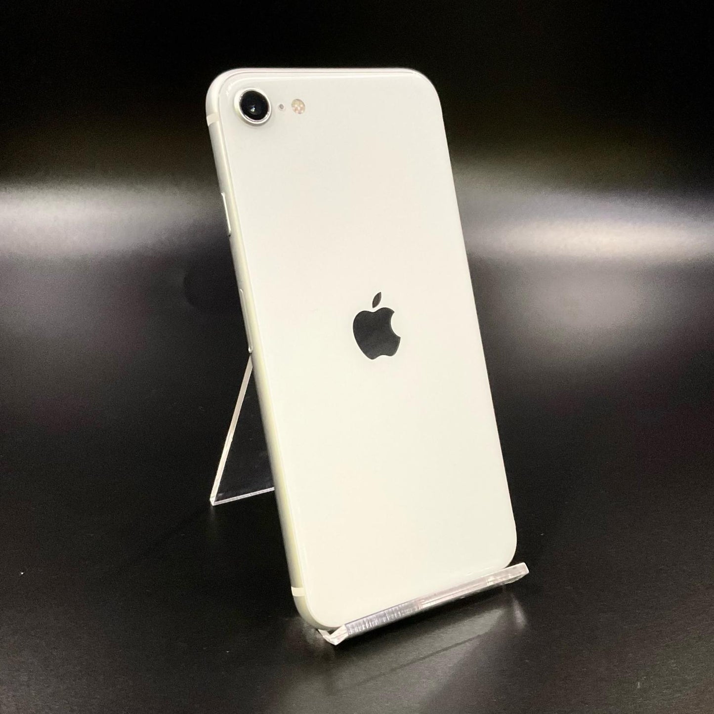 【全額返金保証】【最速発送】Apple iPhone iPhone SE（第2世代） 128GB ホワイト au 白ロム 動作確認済 74%