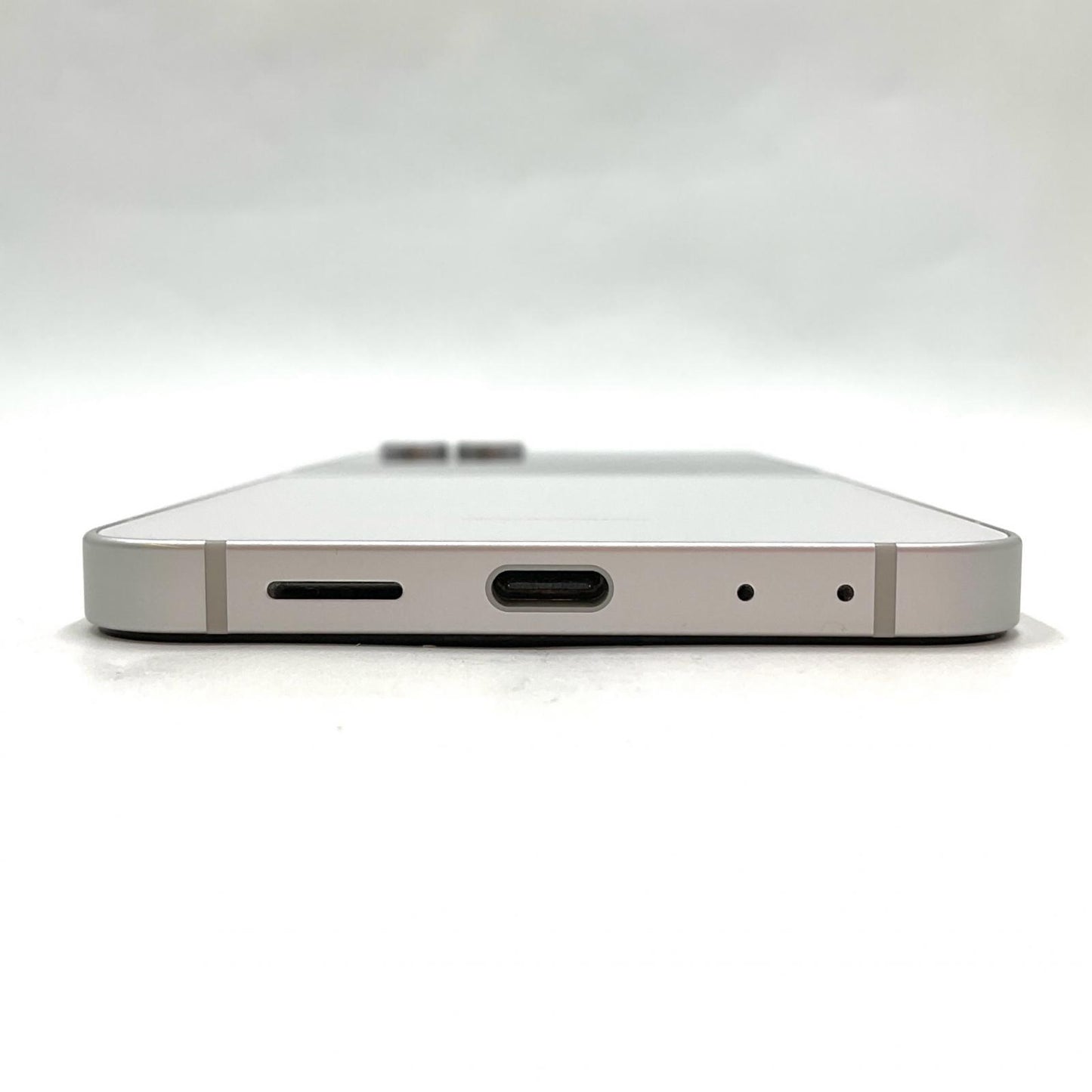 【全額返金保証】【最速発送】SAMSUNG Galaxy Z Flip6 256GB ホワイト SIMフリー SM-F741Q 白ロム 動作確認済