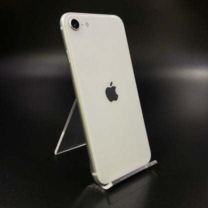 【全額返金保証】【最速発送】Apple iPhone iPhone SE（第2世代） 64GB ホワイト docomo 白ロム 動作確認済 81%