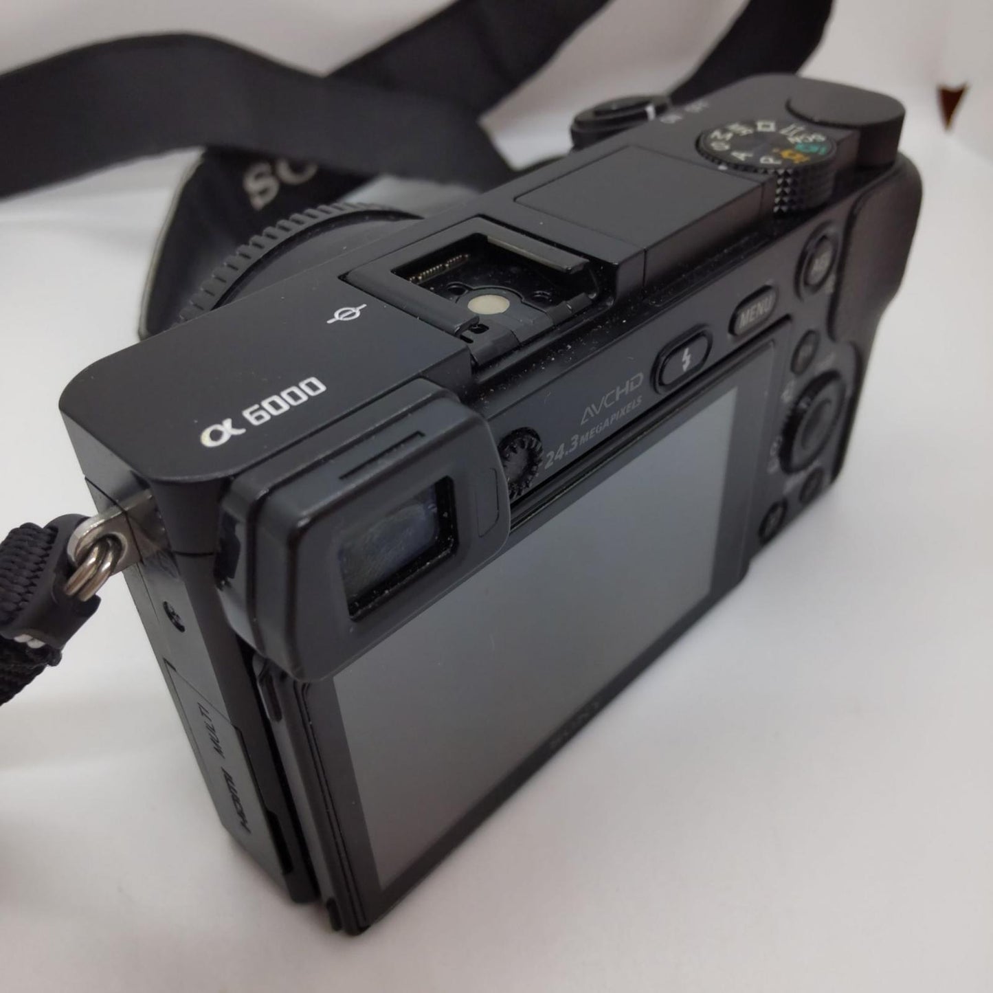 【全額返金保証】【最速発送】Sony デジタル一眼 α6000 ILCE-6000 ボディ ブラック 動作確認済