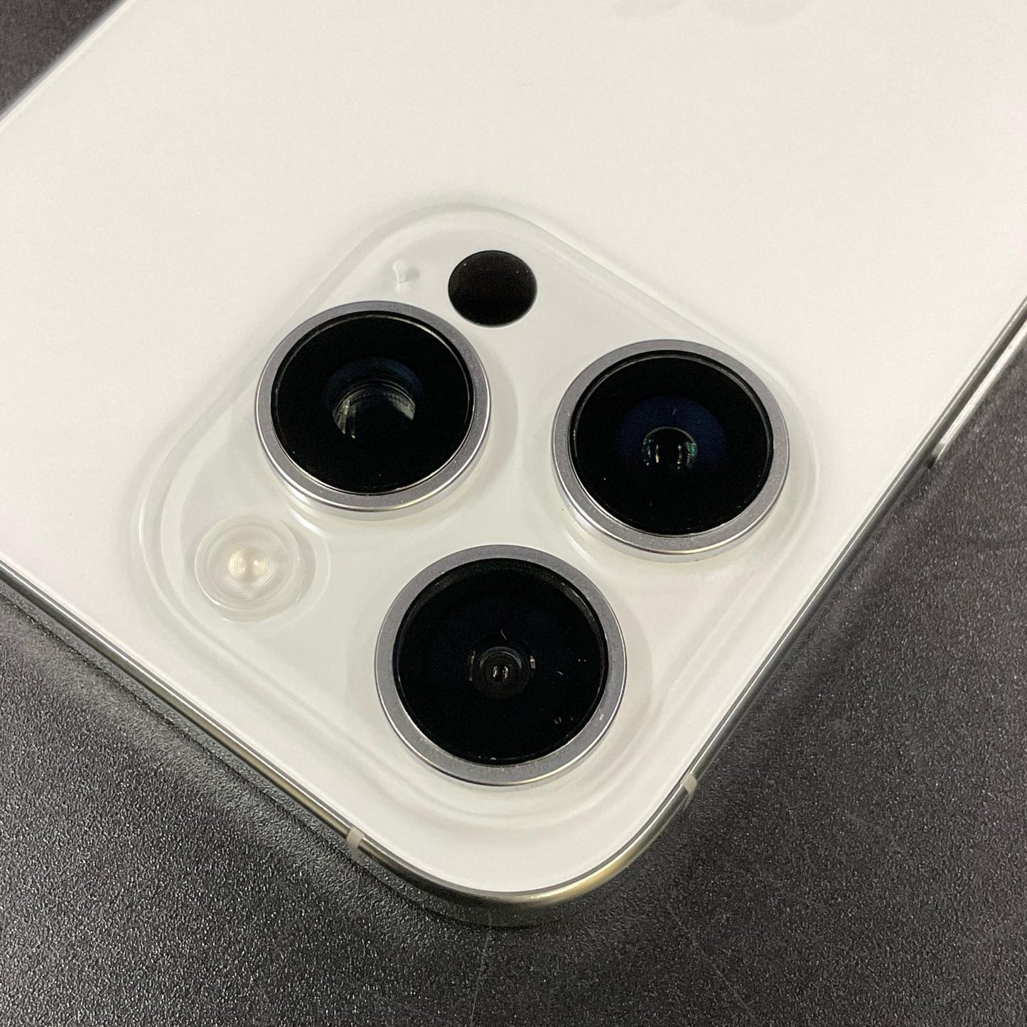 【全額返金保証】【最速発送】Apple iPhone iPhone 16 Pro 128GB ホワイトチタニウム SIMフリー 白ロム 超美品 動作確認済 97%
