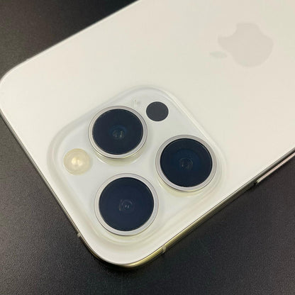 【全額返金保証】【最速発送】Apple iPhone iPhone 15 128GB ホワイトチタニウム SIMフリー 白ロム 美品 動作確認済 86%