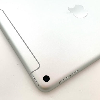 【全額返金保証】【最速発送】Apple iPad mini 7.9インチ 第5世代 64GB シルバー WiFi+Cellular docomo 白ロム 美品 動作確認済