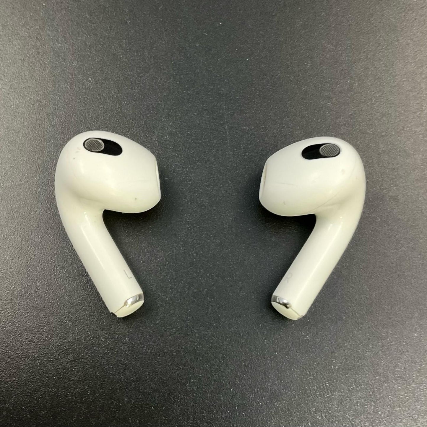 【最速発送】Apple AirPods 3 with Wireless Charging Case【難有】