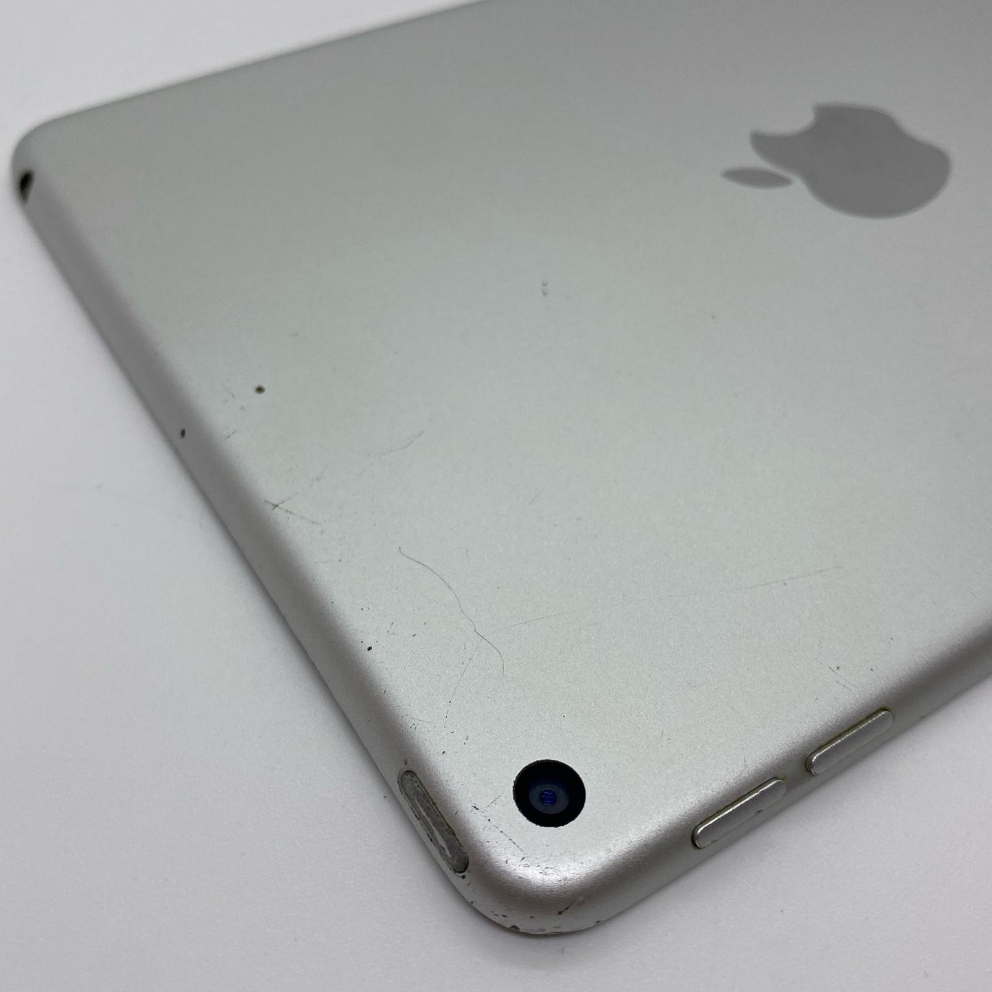 【全額返金保証】【最速発送】Apple iPad mini 7.9インチ 第5世代 64GB シルバー Wi-Fi 動作確認済