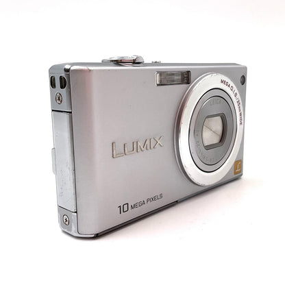 【最速発送】Panasonic コンパクトデジタルカメラ LUMIX DMC-FX37 シルバー【難有】