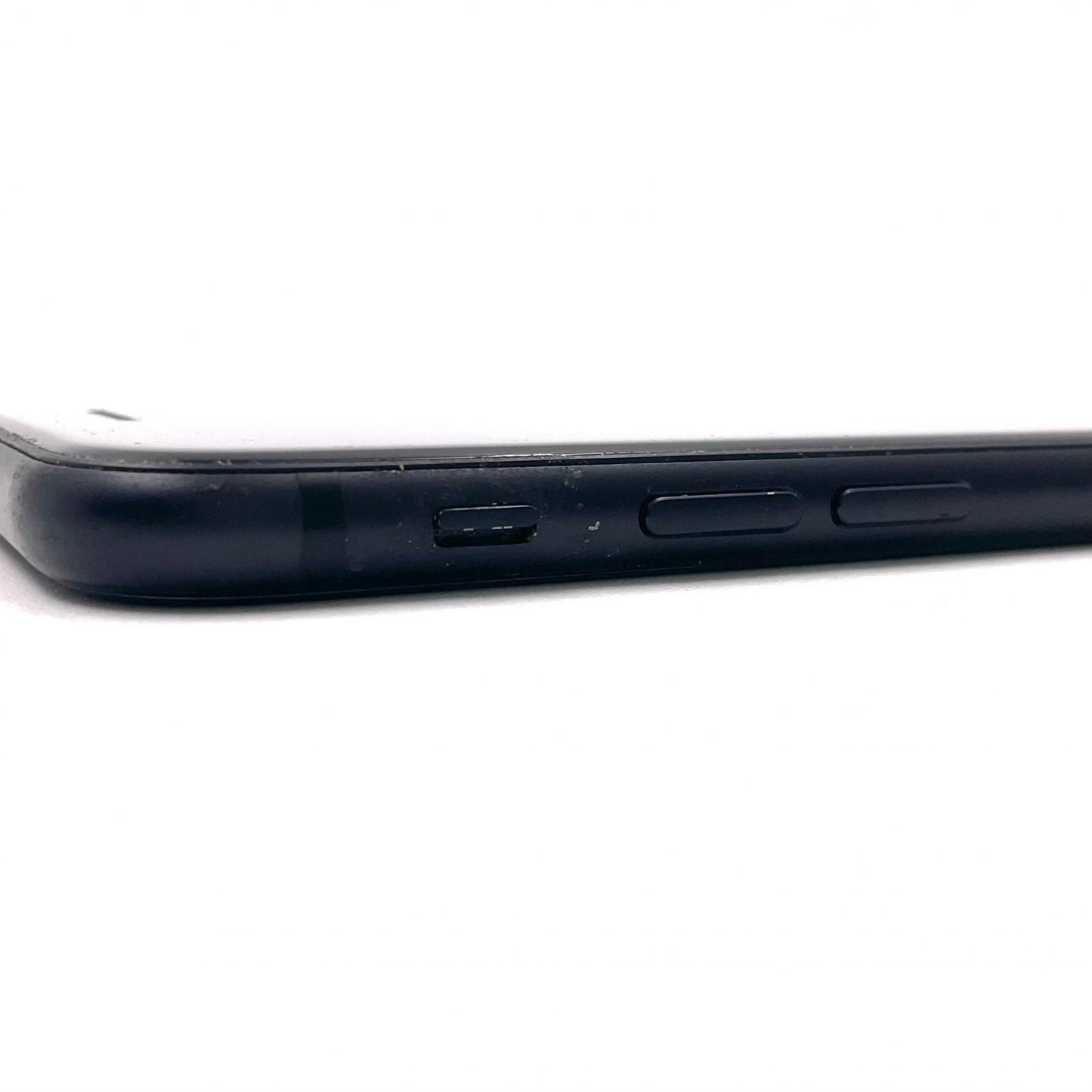 【全額返金保証】【最速発送】Apple iPhone iPhone SE（第2世代） 64GB ブラック Softbank 白ロム 動作確認済 80%