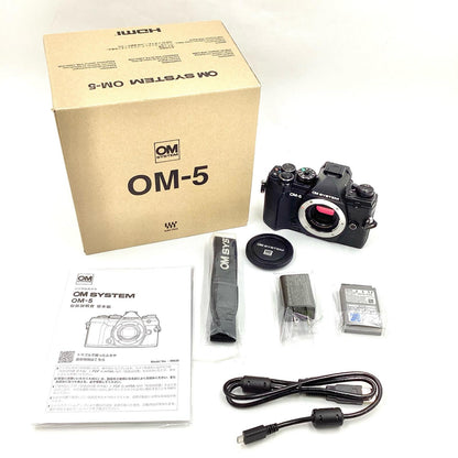 【全額返金保証】【最速発送】OM SYSTEM デジタル一眼 OM SYSTEM OM-5 ボディ [ブラック] ブラック 超美品 動作確認済