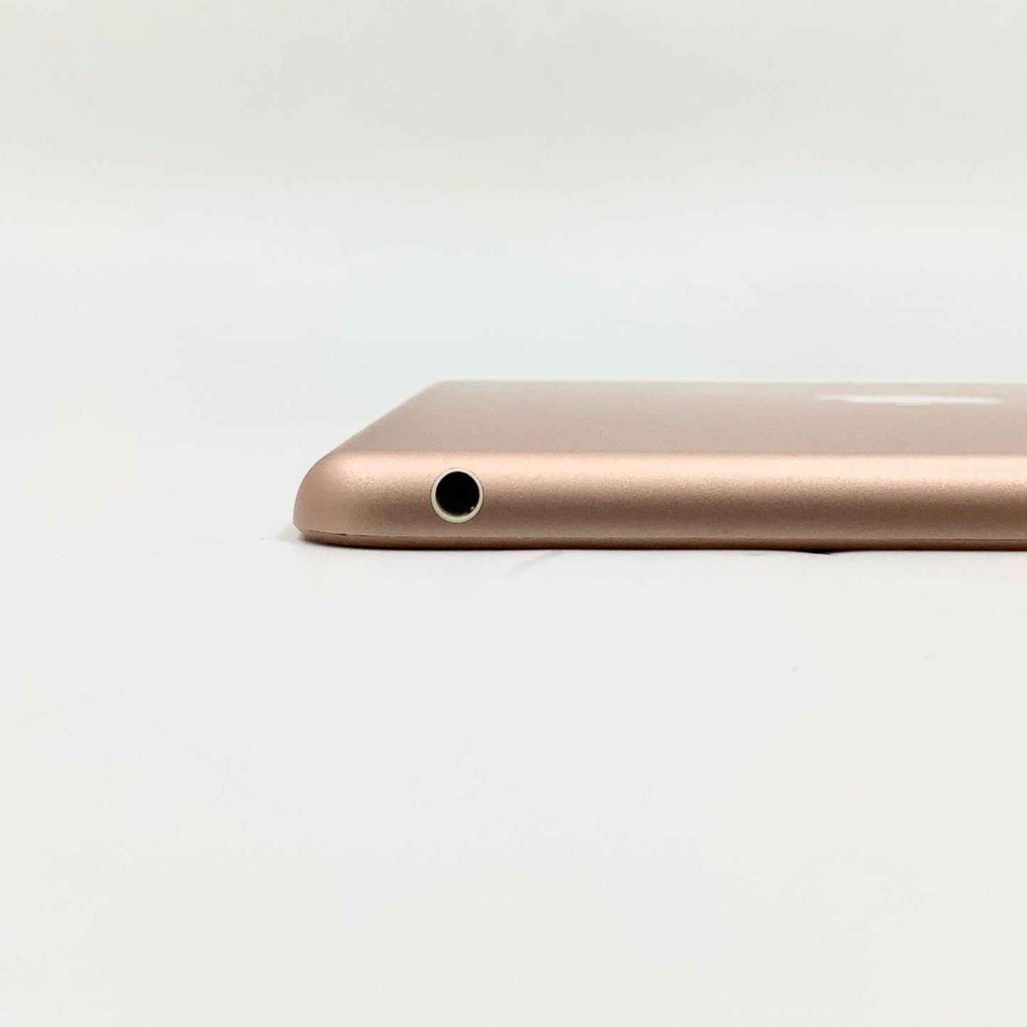 【全額返金保証】【最速発送】Apple iPad iPad 9.7インチ 第6世代 128GB ゴールド Wi-Fi 動作確認済
