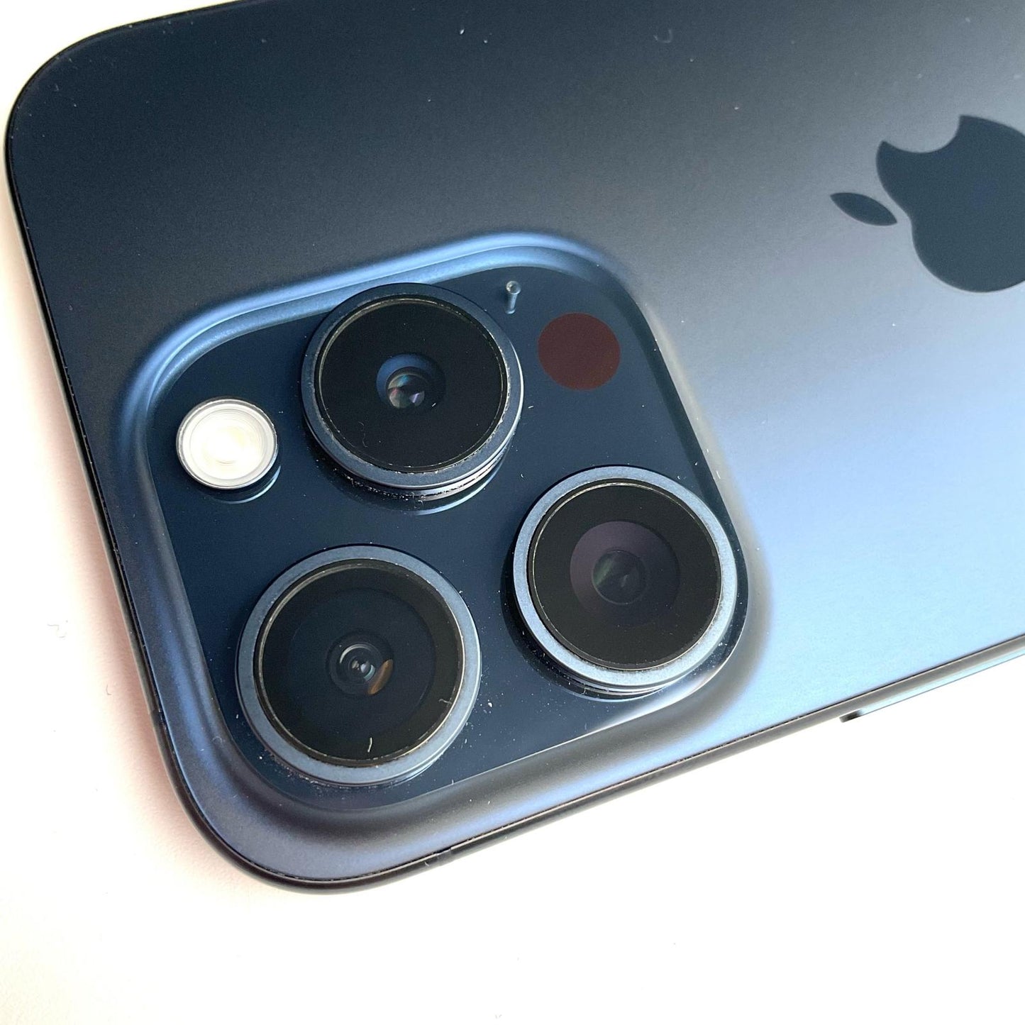 【全額返金保証】【最速発送】Apple iPhone iPhone 15 Pro 256GB ブルーチタニウム SIMフリー 白ロム 美品 動作確認済 86%