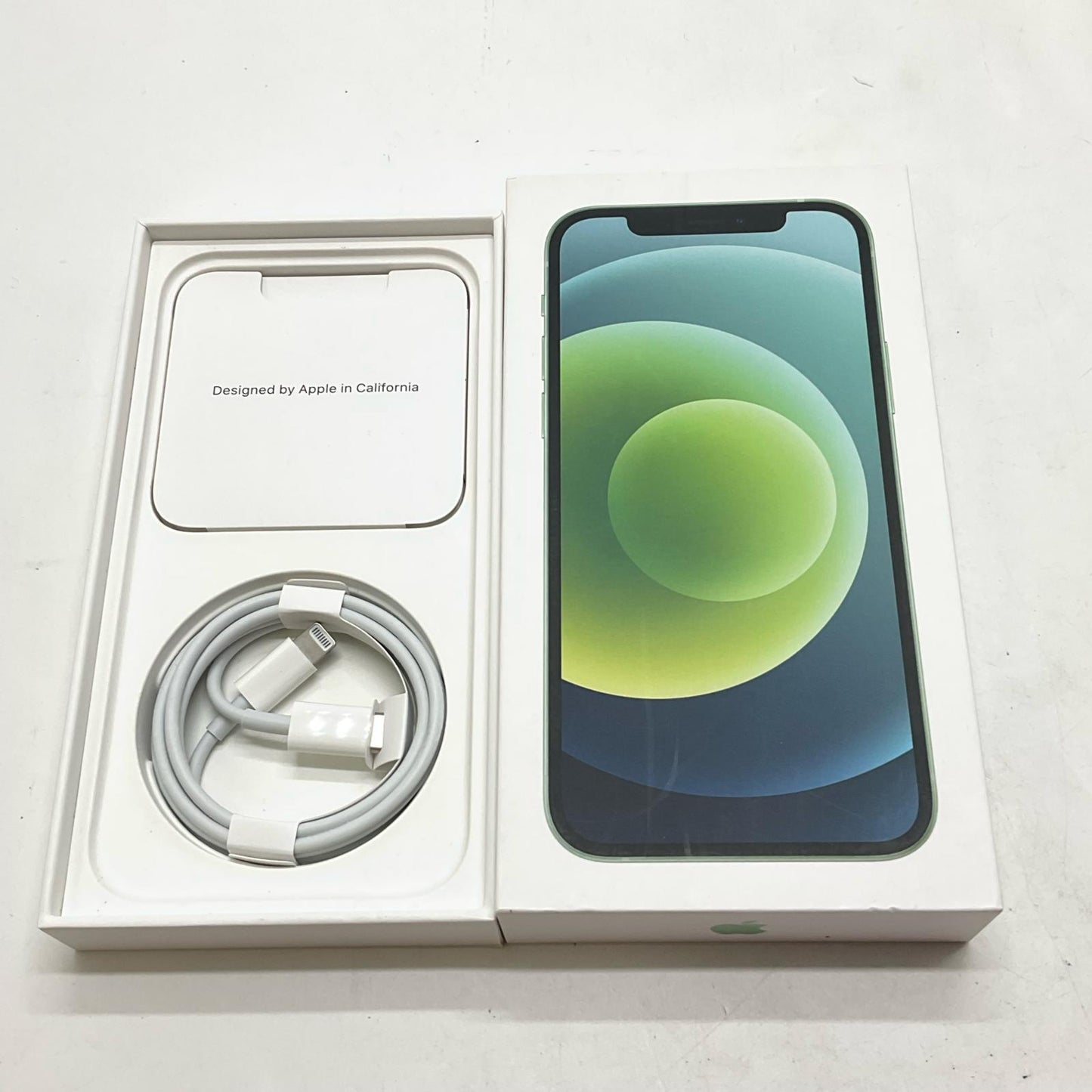 【全額返金保証】【最速発送】Apple iPhone iPhone 12 64GB グリーン docomo 白ロム 動作確認済 84%