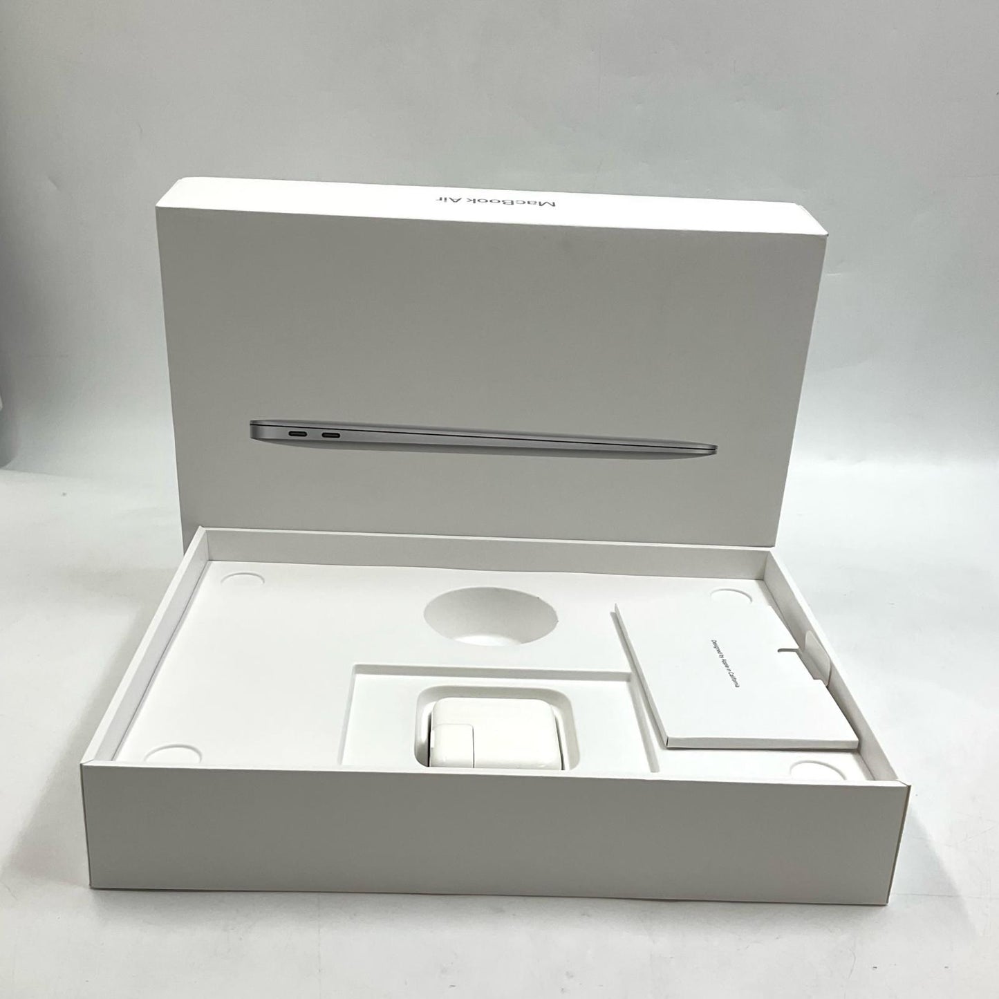 【全額返金保証】【最速発送】Apple MacBook Air 13.3インチ 2020 Apple M1 8GB 256GB シルバー 91.8% 美品 動作確認済