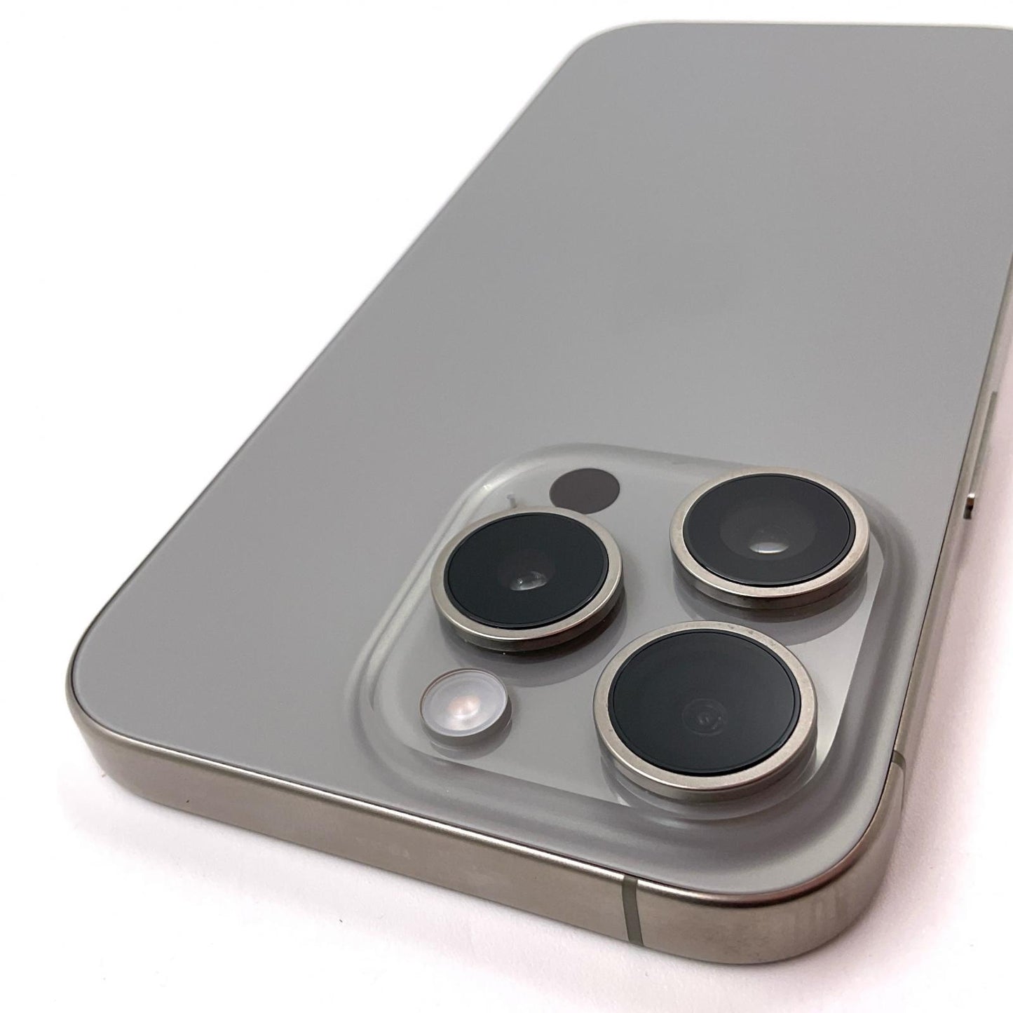 【全額返金保証】【最速発送】Apple iPhone iPhone 15 Pro 128GB ナチュラルチタニウム SIMフリー 白ロム 超美品 動作確認済 90%