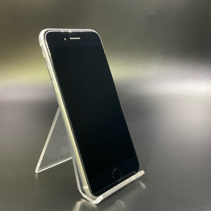 【全額返金保証】【最速発送】Apple iPhone iPhone SE（第2世代） 256GB ホワイト docomo 白ロム 動作確認済 87%