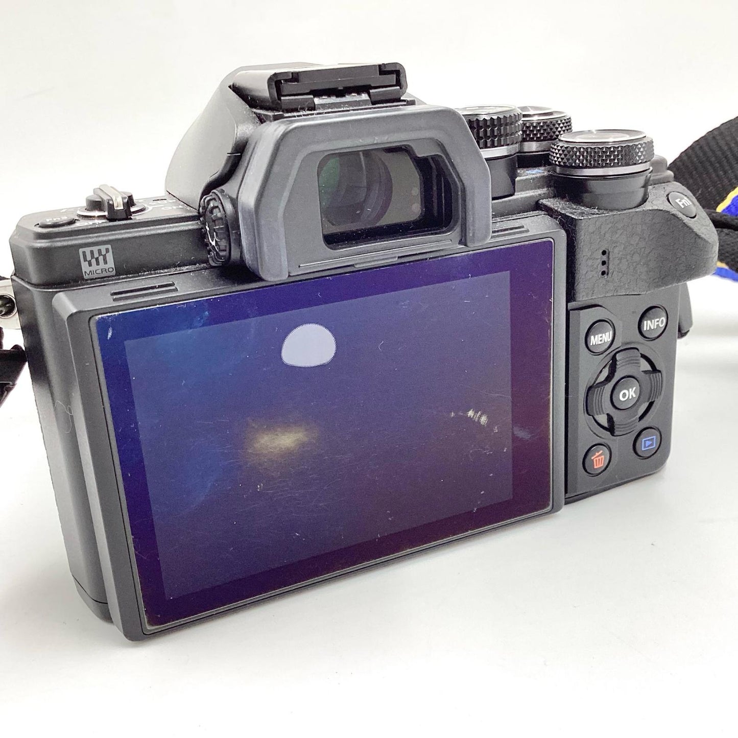 【全額返金保証】【最速発送】OLYMPUS デジタル一眼 OM-D E-M10 Mark II ボディ ブラック 美品 動作確認済