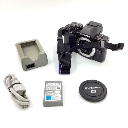 【全額返金保証】【最速発送】OLYMPUS デジタル一眼 OM-D E-M10 Mark II ボディ ブラック 美品 動作確認済