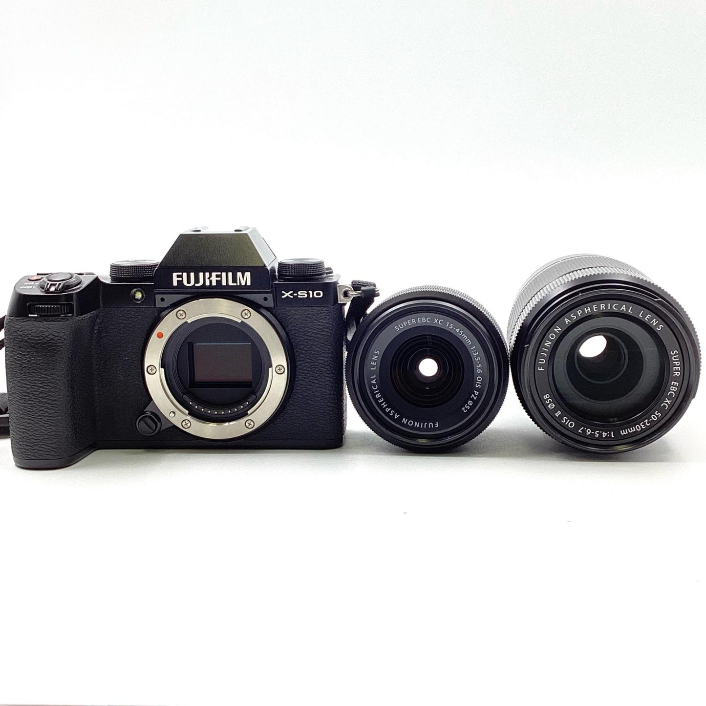【全額返金保証】【最速発送】FUJIFILM デジタル一眼 X-S10 ダブルズームレンズキット ブラック 美品 動作確認済