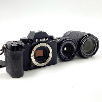 【全額返金保証】【最速発送】FUJIFILM デジタル一眼 X-S10 ダブルズームレンズキット ブラック 美品 動作確認済