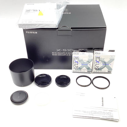【全額返金保証】【最速発送】FUJIFILM デジタル一眼 X-S10 ダブルズームレンズキット ブラック 美品 動作確認済