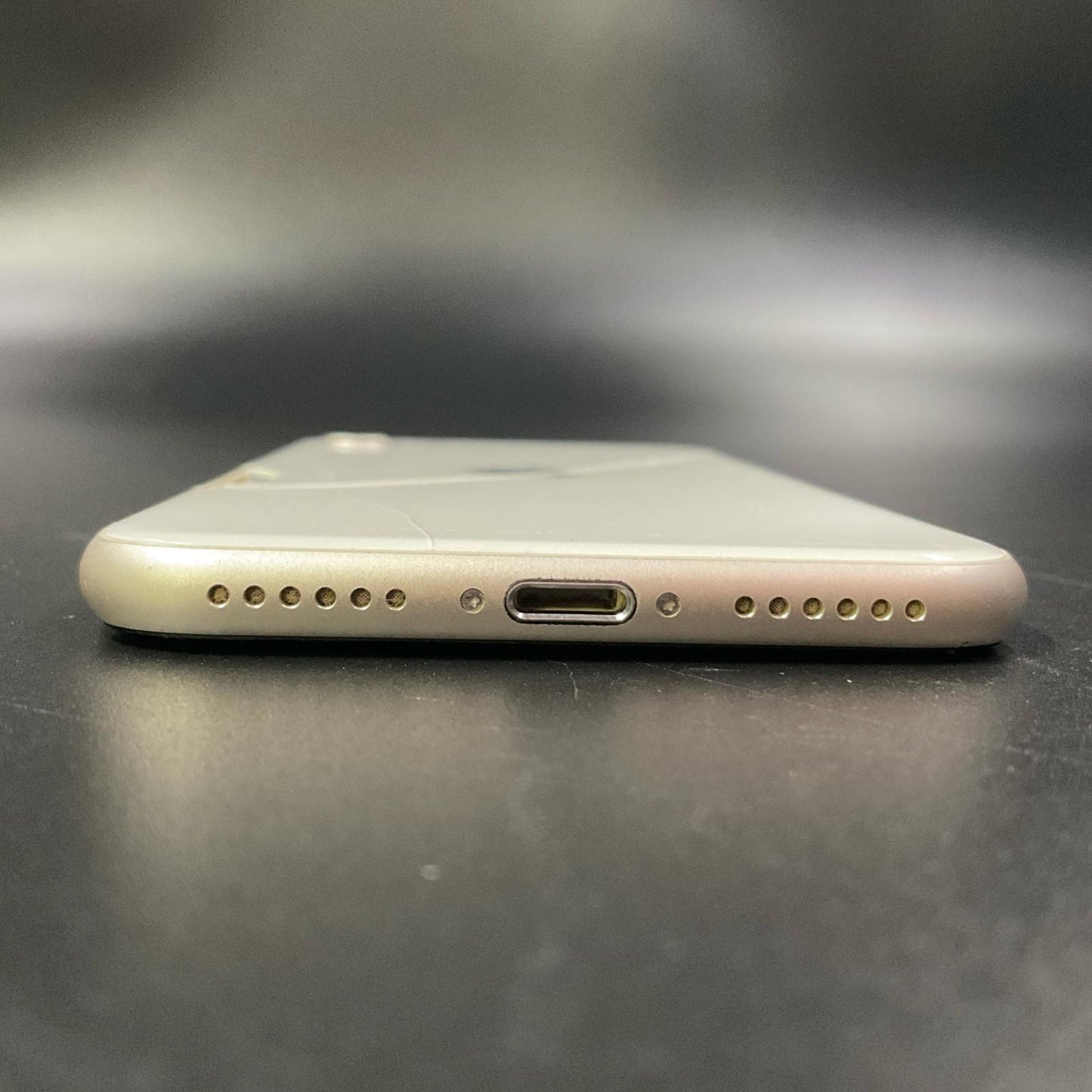 【最速発送】Apple iPhone iPhone SE（第3世代） 64GB スターライト Softbank SIMフリー【難有】 88%