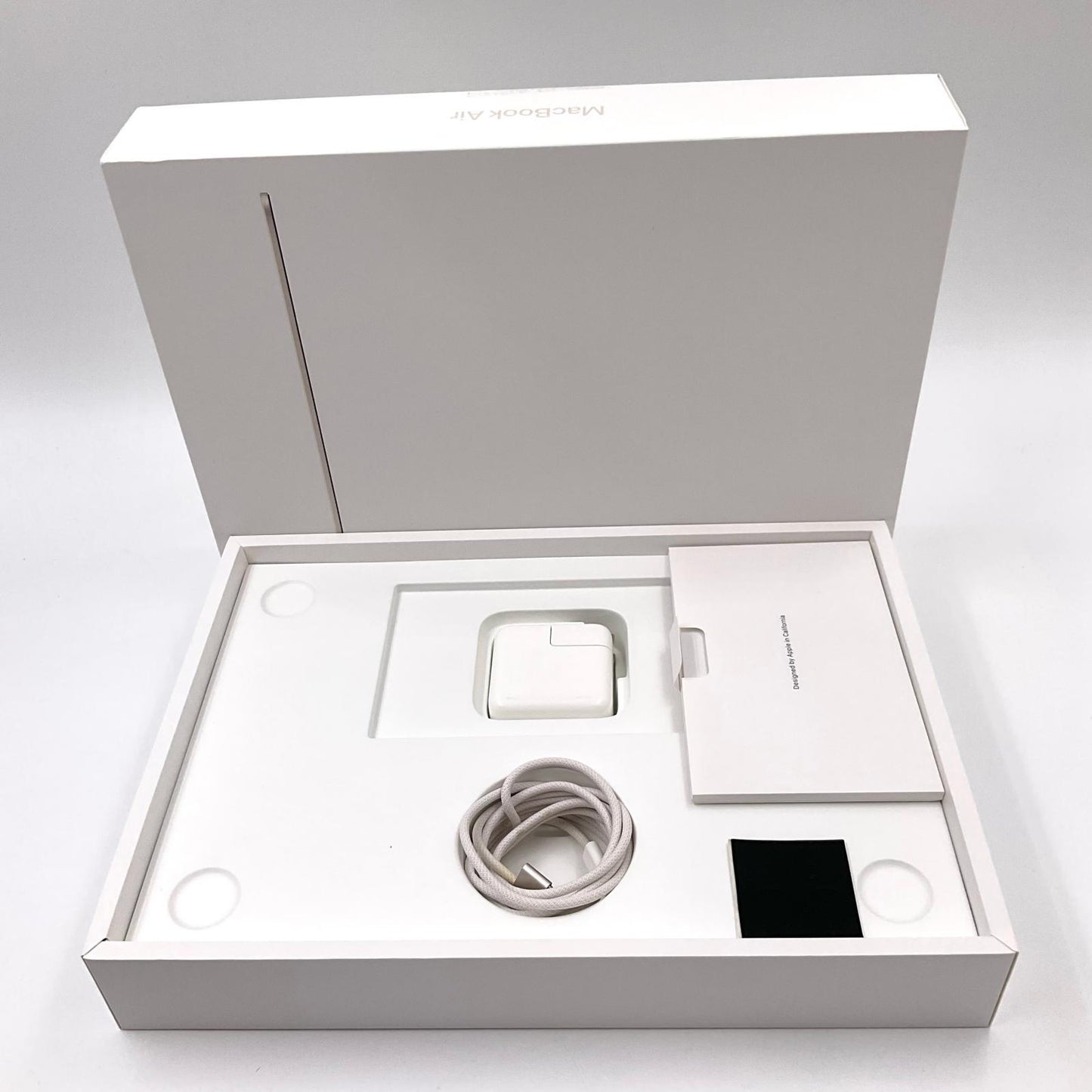 【全額返金保証】【最速発送】Apple MacBook Air 13インチ 2022 Apple M2 16GB SSD 256GB スターライト 100% 超美品 動作確認済