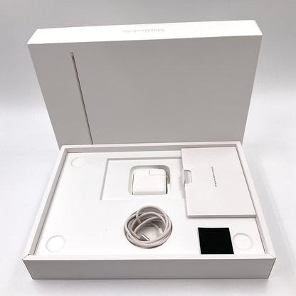 【全額返金保証】【最速発送】Apple MacBook Air 13インチ 2022 Apple M2 16GB SSD 256GB スターライト 100% 超美品 動作確認済