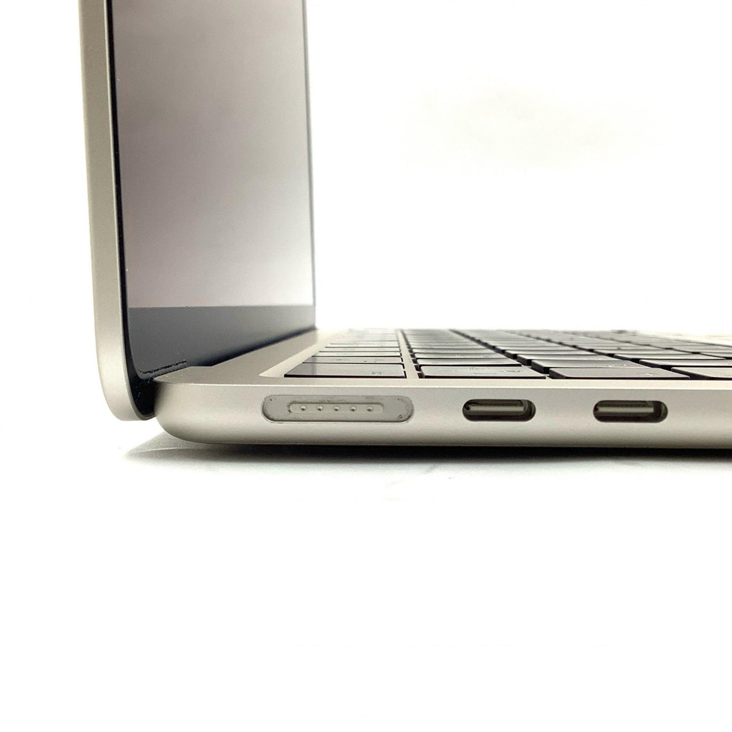 【全額返金保証】【最速発送】Apple MacBook Air 13インチ 2022 Apple M2 8GB SSD 256GB スターライト 100% 超美品 動作確認済