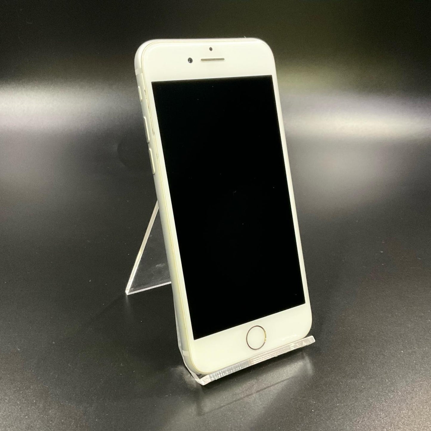 【全額返金保証】【最速発送】Apple iPhone iPhone 8 64GB シルバー docomo 白ロム 動作確認済 86%