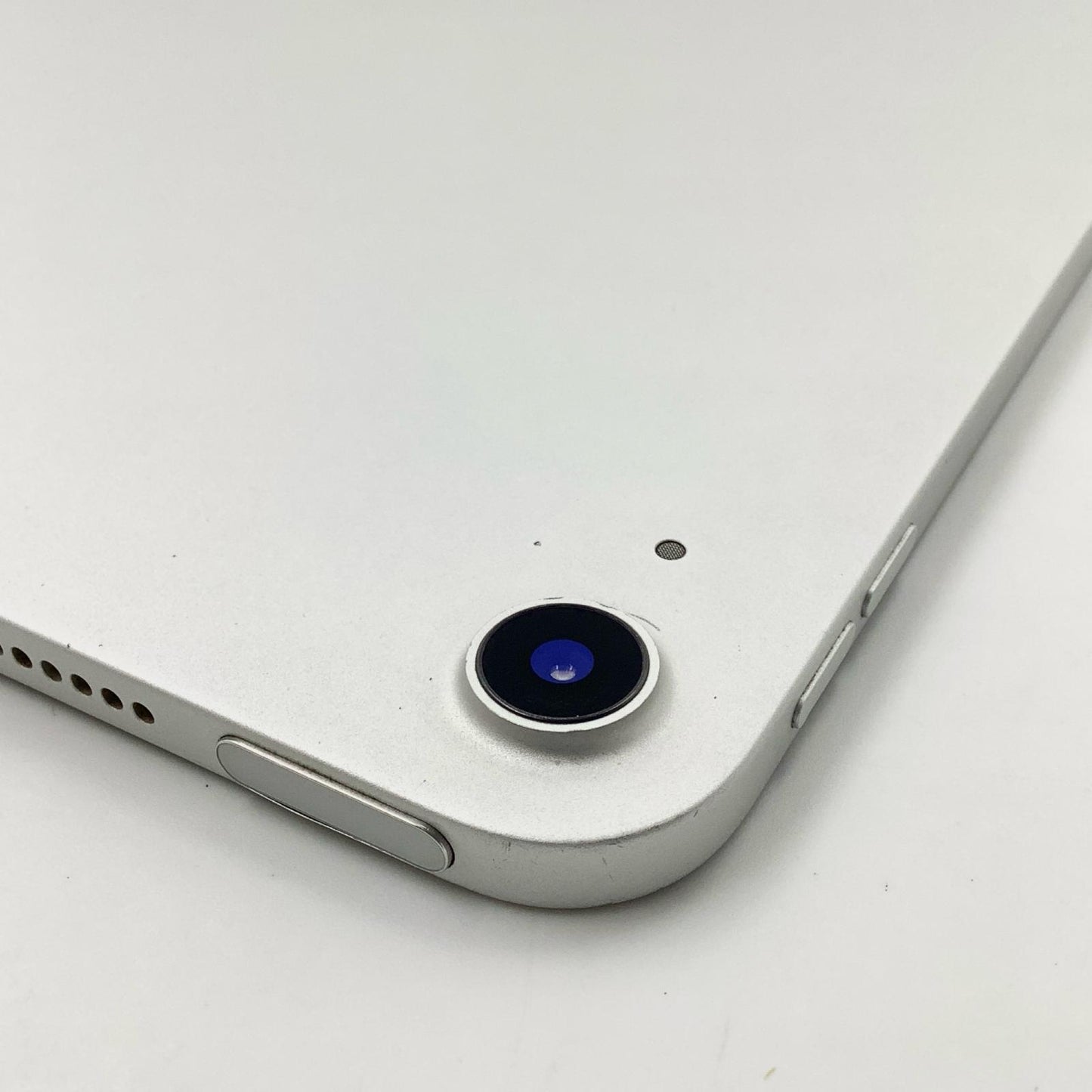 【最速発送】Apple iPad Air 10.9インチ 第4世代 256GB シルバー Wi-Fi【難有】