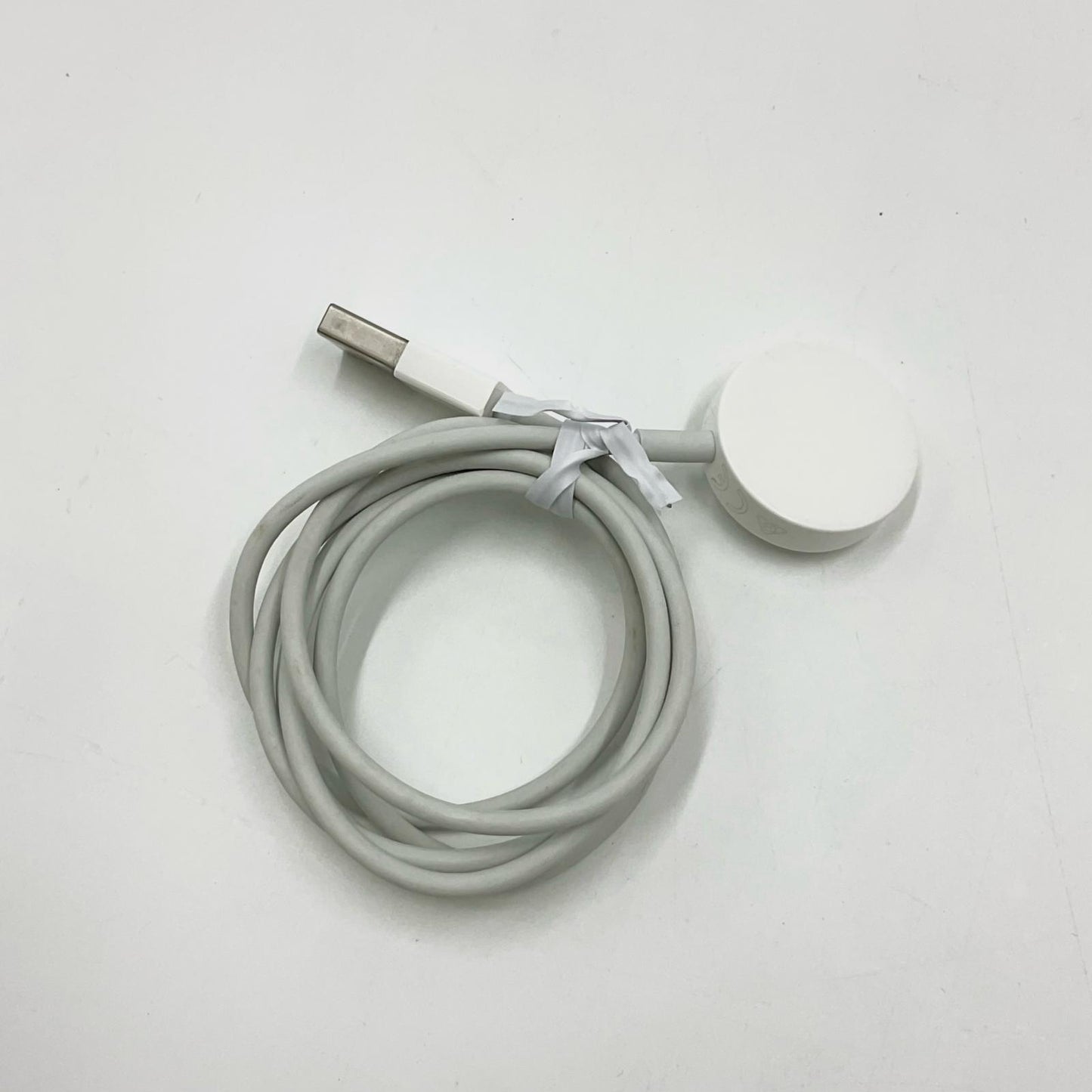 【全額返金保証】【最速発送】Apple Watch Series 4 アルミニウム 40mm GPS+Cellular 白ロム 83% 美品 動作確認済