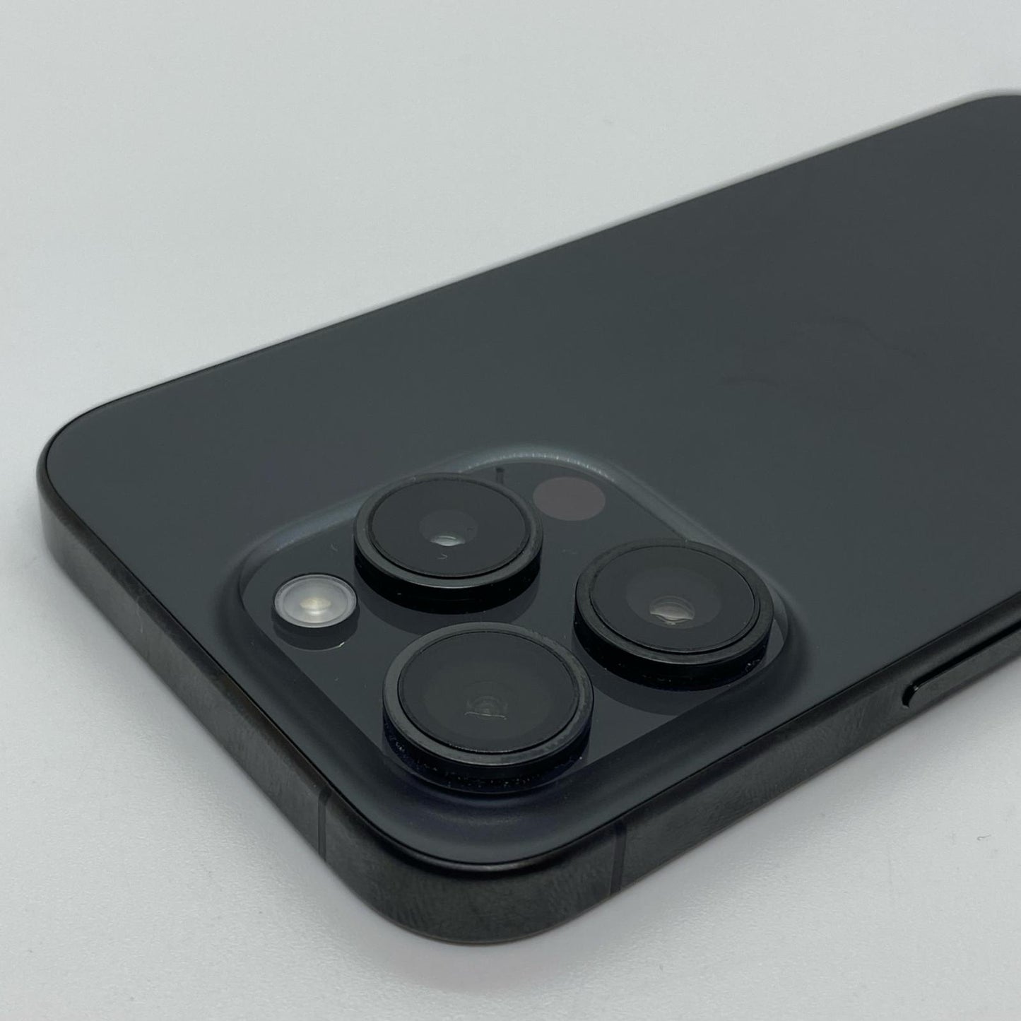 【全額返金保証】【最速発送】Apple iPhone iPhone 15 Pro 1TB ブラックチタニウム SIMフリー 動作確認済 78%