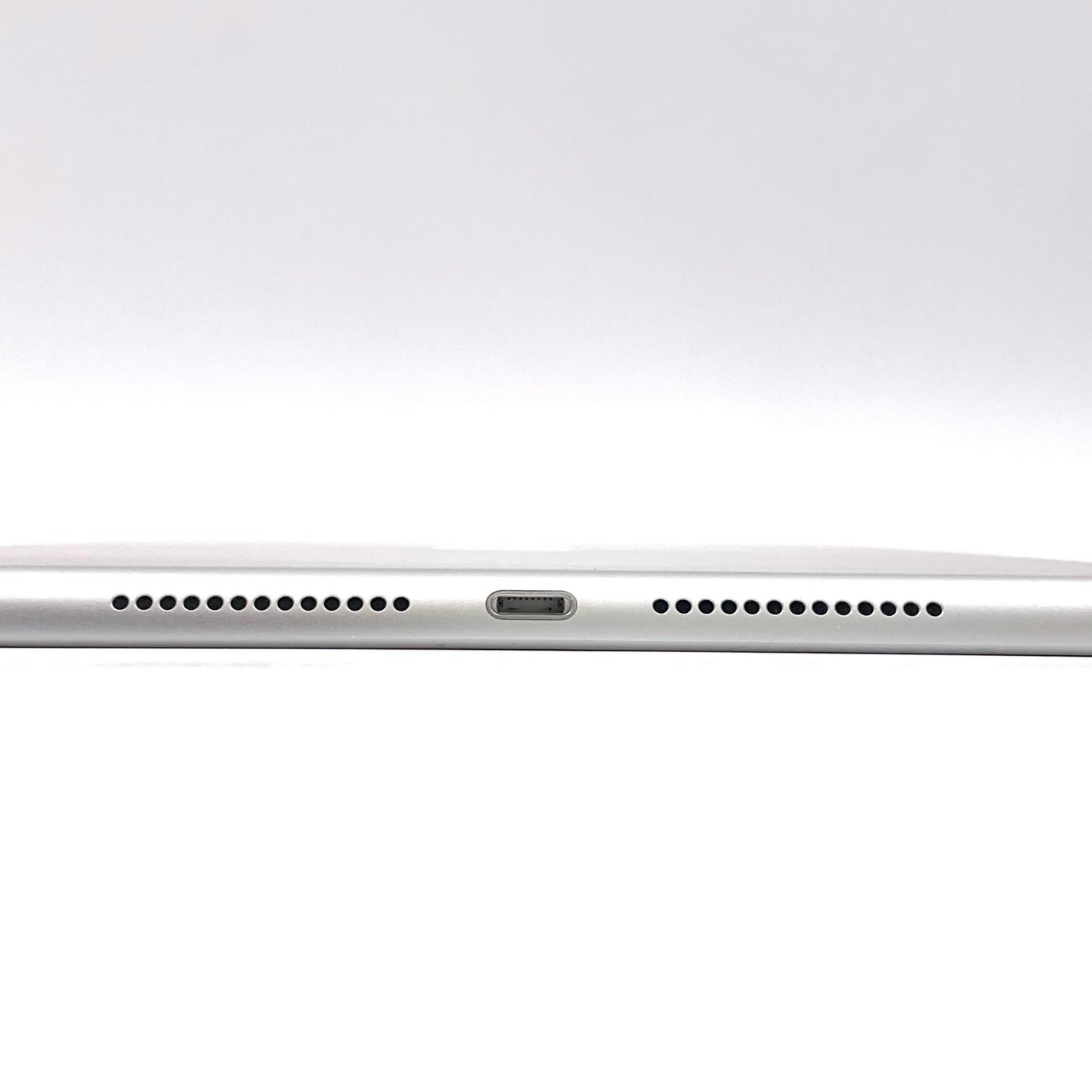 【全額返金保証】【最速発送】Apple iPad iPad 10.2インチ 第9世代 64GB シルバー WiFi+Cellular Softbank 白ロム 美品 動作確認済