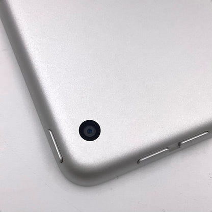 【全額返金保証】【最速発送】Apple iPad iPad 10.2インチ 第9世代 64GB シルバー Wi-Fi 動作確認済