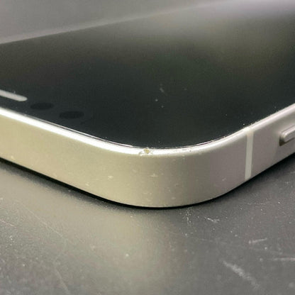 【最速発送】Apple iPhone iPhone 12 128GB ホワイト docomo 白ロム【難有】 77%