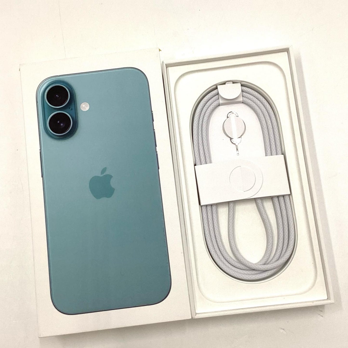【全額返金保証】【最速発送】Apple iPhone iPhone 16 256GB ティール SIMフリー 白ロム 美品 動作確認済 98%