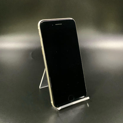 【全額返金保証】【最速発送】Apple iPhone iPhone SE（第3世代） 128GB スターライト au 白ロム 動作確認済 80%