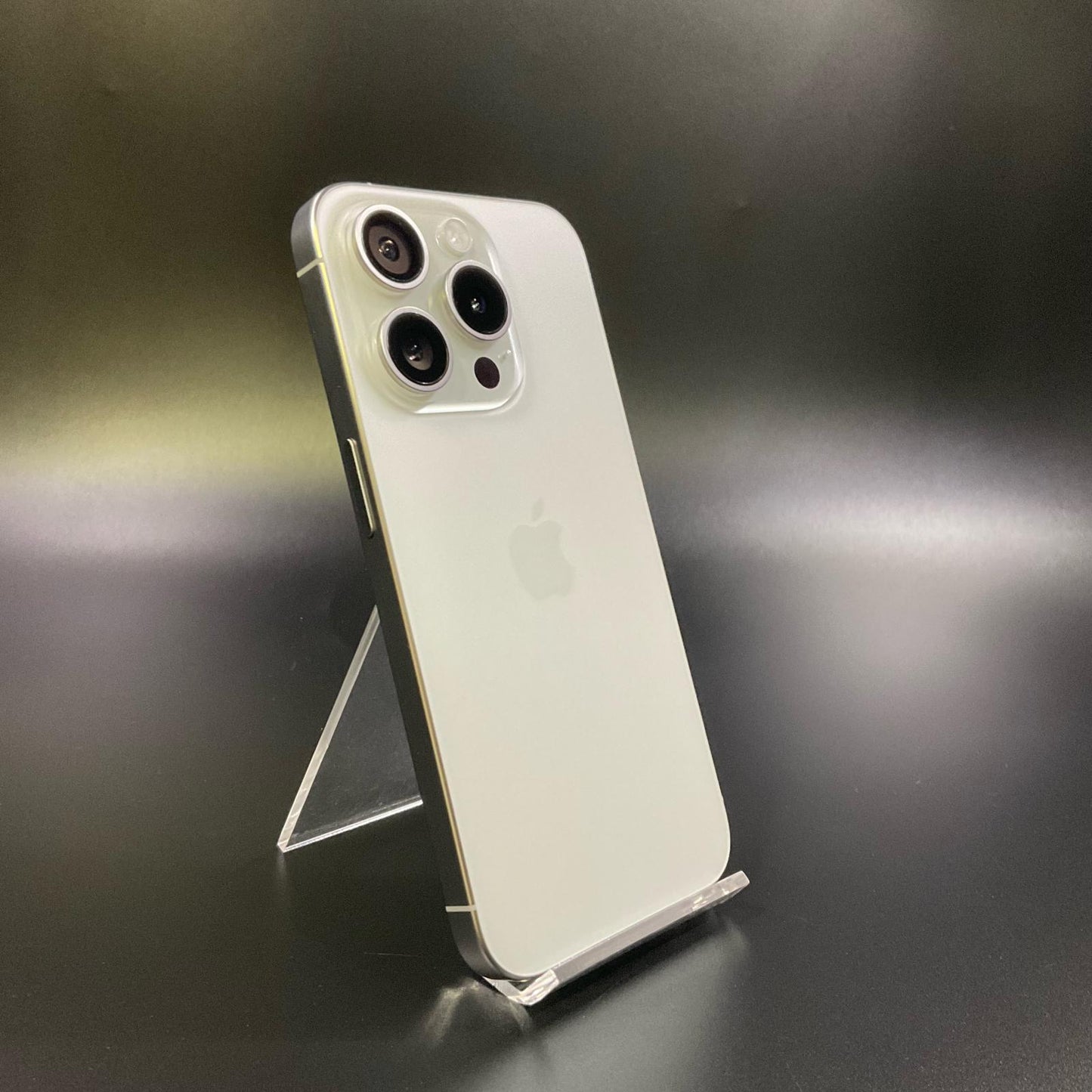 【全額返金保証】【最速発送】Apple iPhone iPhone 15 Pro 128GB ホワイトチタニウム SIMフリー 白ロム 美品 動作確認済 88%