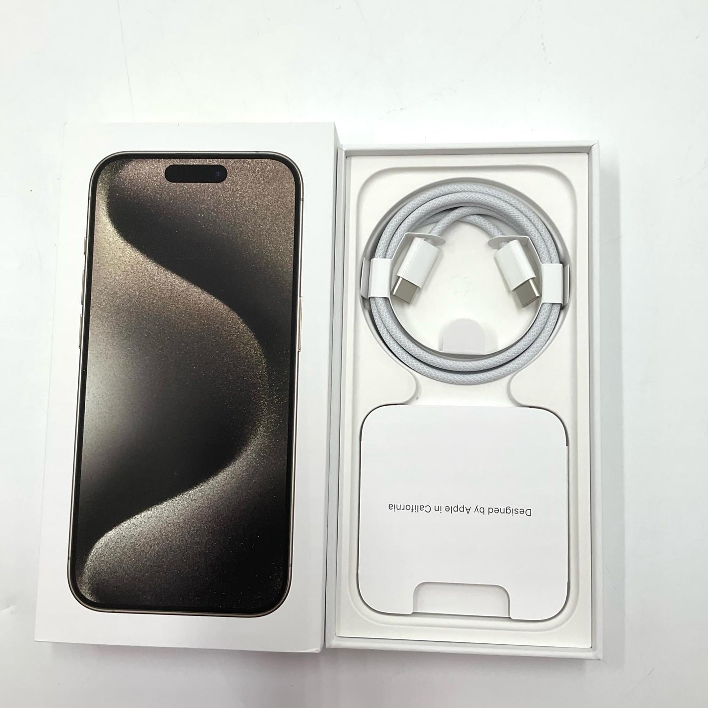 【全額返金保証】【最速発送】Apple iPhone iPhone 15 Pro 128GB ナチュラルチタニウム SIMフリー 白ロム 美品 動作確認済 89%