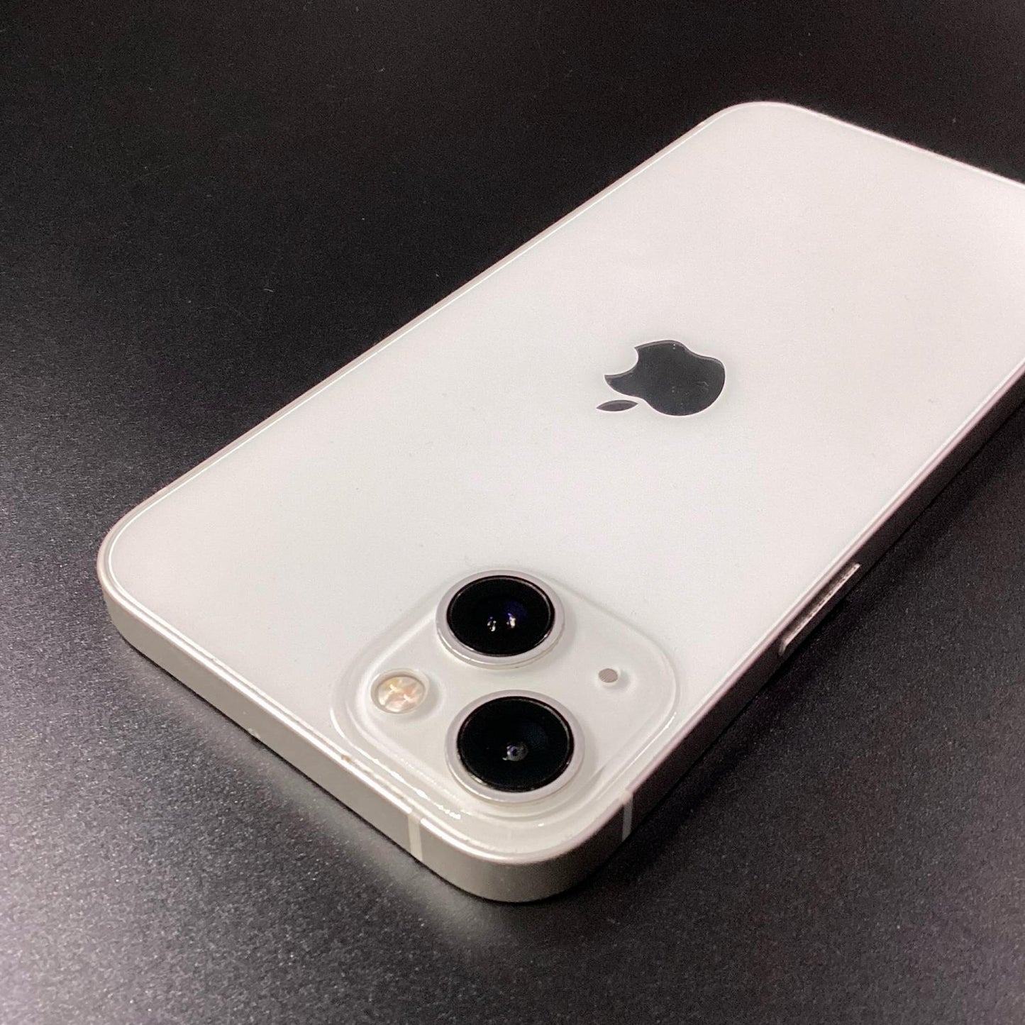 【全額返金保証】【最速発送】Apple iPhone iPhone 13 128GB スターライト docomo 動作確認済 83%
