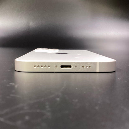 【全額返金保証】【最速発送】Apple iPhone iPhone 13 128GB スターライト docomo 動作確認済 83%
