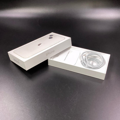 【全額返金保証】【最速発送】Apple iPhone iPhone 13 128GB スターライト docomo 動作確認済 83%