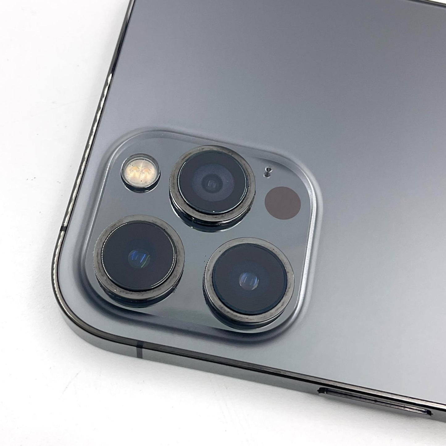 【全額返金保証】【最速発送】Apple iPhone iPhone 12 Pro Max 256GB グラファイト docomo 白ロム 動作確認済 85%
